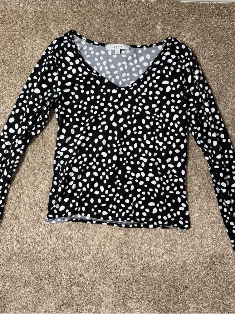 Gaze Black V-Neck Long Sleeve Top with White Polka Dot Pattern